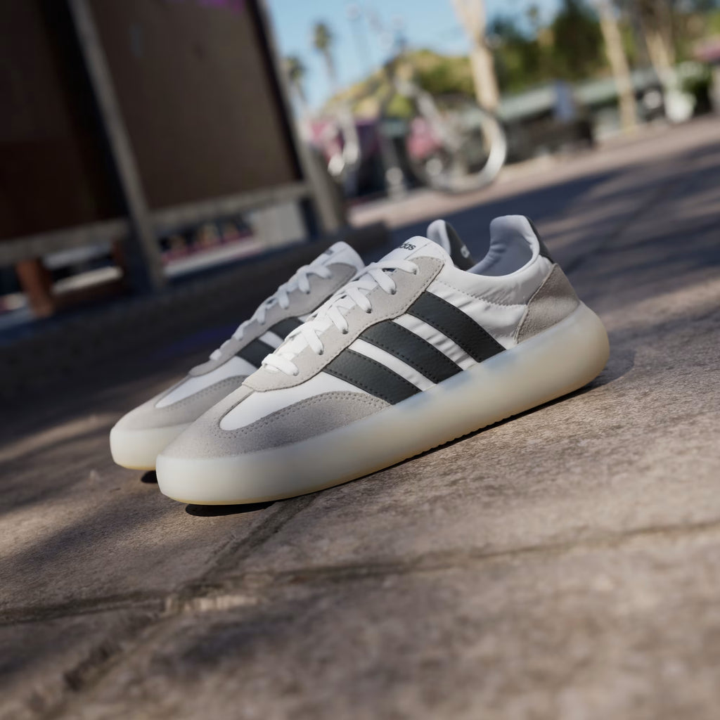 Adidas - Tenis Barreda Decode para Mujer – Blanco, Negro y Gris